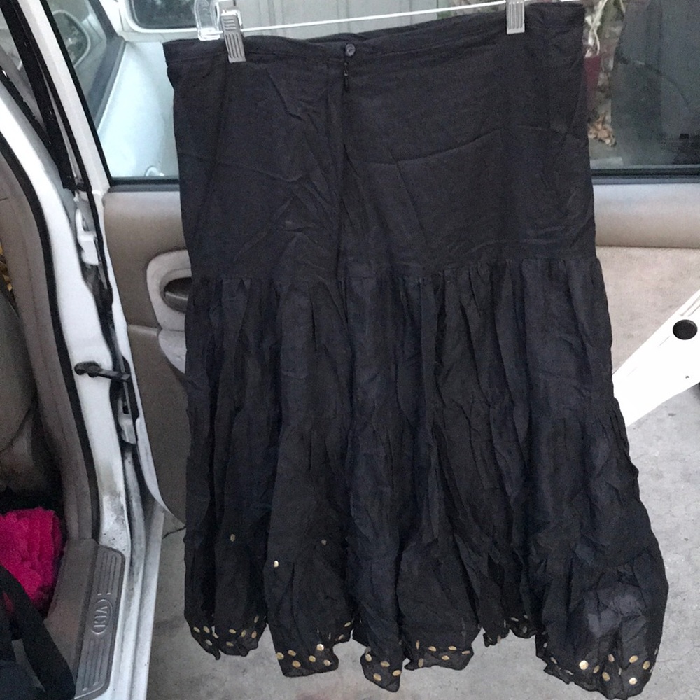 Skirt - Picture 2 of 2